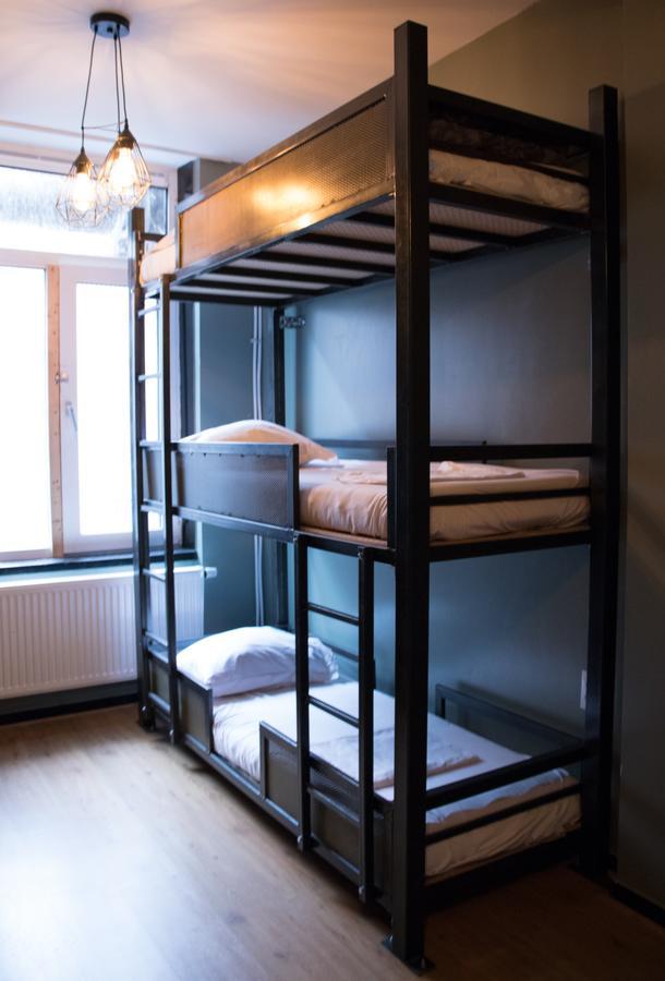 Hostal Crossroads Hostel Amsterdam *