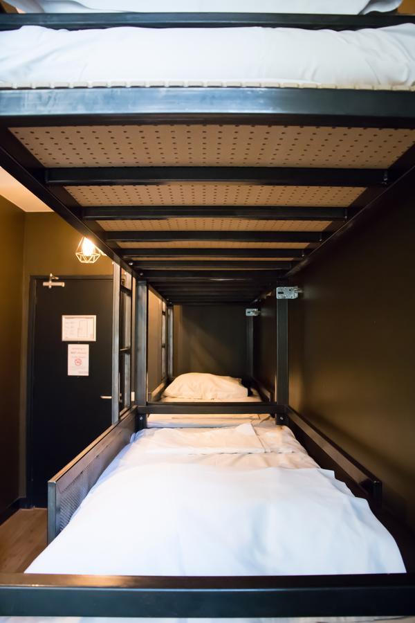 Crossroads Hostel Amsterdam