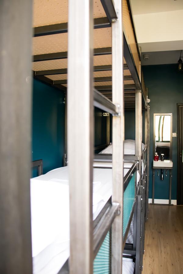 Crossroads Hostel Amsterdam * Ámsterdam